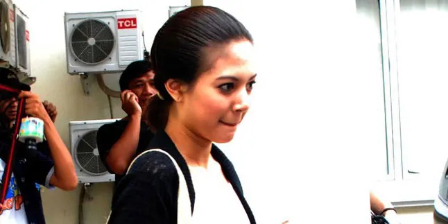 Ibunda Benarkan Aurelie Diminta Foto Bugil Oleh Mantan Suami Ibunda Benarkan Aurelie Diminta Foto Bugil Oleh Mantan Suami