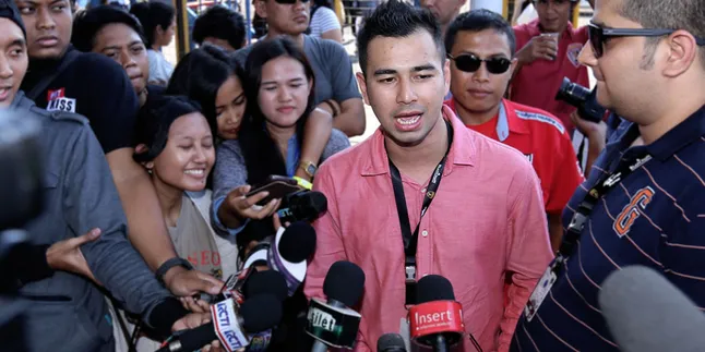 Ibunda: Mungkin Raffi Ahmad Sudah Cari Cincin Kawin Ibunda: Mungkin Raffi Ahmad Sudah Cari Cincin Kawin