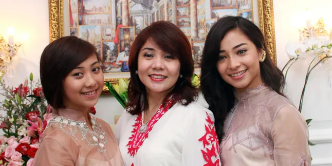 Ibunda Nikita Willy Tanggapi Kabar Pernikahan Putrinya