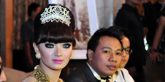 Ibunda Vicky Kaget Ditanya Soal Persekongkolan Anaknya