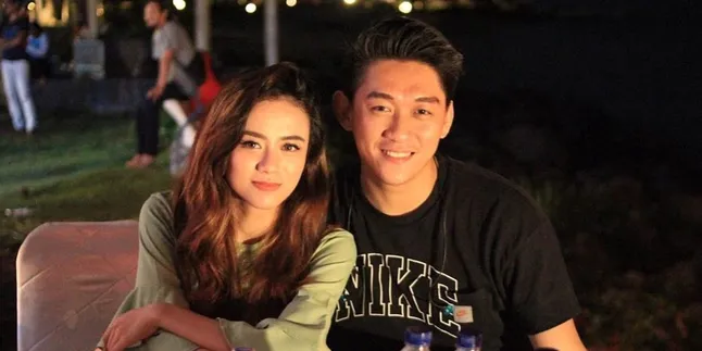 Ifan Seventeen Unggah Foto Terakhir Bareng Istri 20 Menit Sebelum Bencana Tsunami Ifan Seventeen Unggah Foto Terakhir Bareng Istri 20 Menit Sebelum Bencana Tsunami