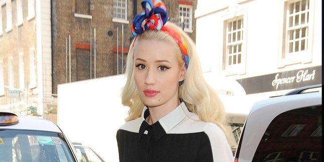 Iggy Azalea Akan 'Menggila' Bersama Penyanyi Inggris