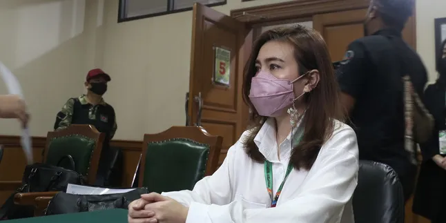 Ikhlas Cerai dengan Ichsan Reinaldy, Irena Doakan Suaminya Berjodoh dengan Thalita Latief