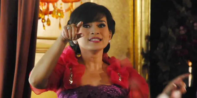 Ikke Nurjanah Goyang Dangdut Bareng WNI di Belanda