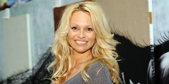 Iklan Pamela Anderson Dicekal di Inggris