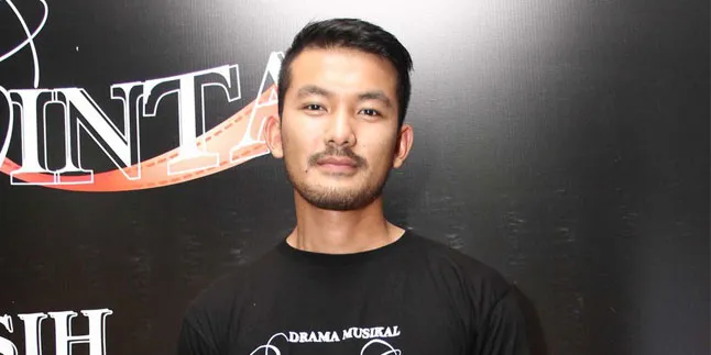 Ikut Drama Musikal, Rio Dewanto Tertantang