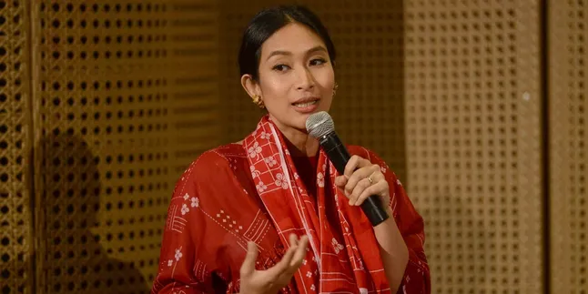 Ikut Sedih dan Berduka, Happy Salma Doakan Para Korban Gempa di Palu dan Donggala