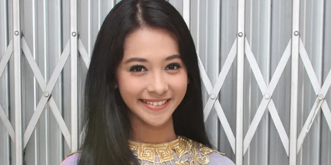 Ikut Suami Ke Amerika, Poppy Bunga Tunda Karirnya