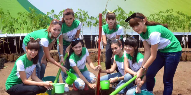 Ikut Tanam Pohon, Bexxa Tak Takut Kotor