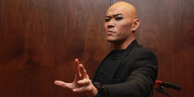 Ikuti Ice Bucket Challenge, Deddy Corbuzier 'Curang'