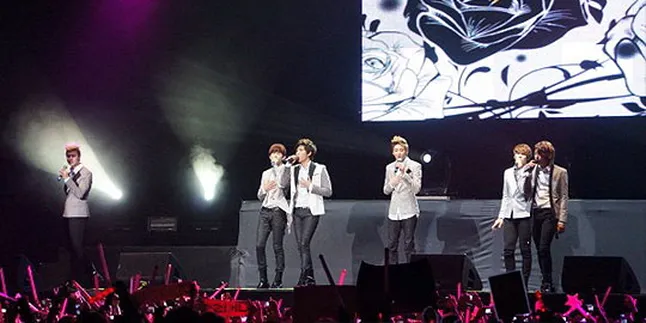Ikuti Jejak JYJ, U-KISS Sukses Konser Tunggal di Peru