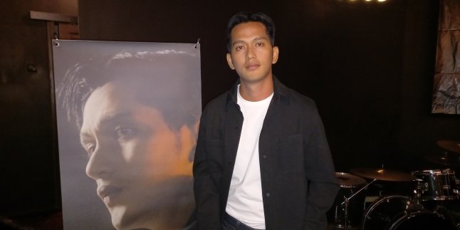 Ilyas Bachtiar Writes and Sings the Song 'Tatap Terakhirmu' in Memory of the Late Hanna Kirana