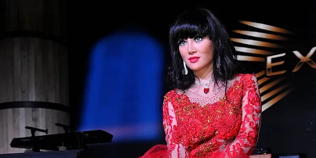 Imlek, Fifie Buntaran Siapkan 100 Angpau