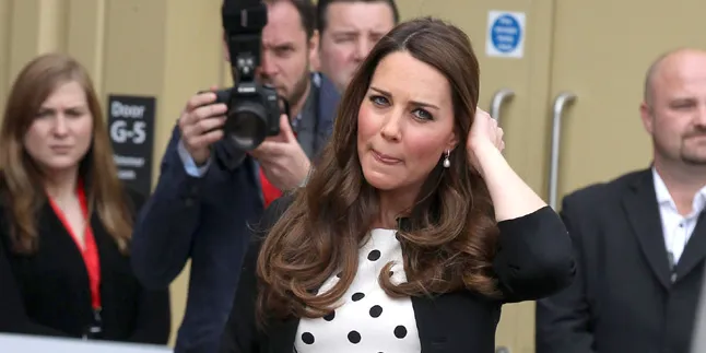 Imutnya Wajah Putra Kate Middleton Saat Tertawa Lebar
