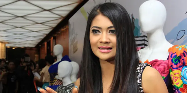 Indah Dewi Pertiwi Siap Terbang Tanpa Sling