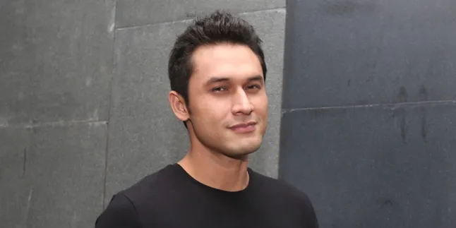 Indra Bruggman Ngakak Lihat Penampilan-nya di 'Jinny Oh Jinny'