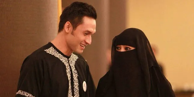 Indra Bruggman-Soraya Abdullah Menikah Setelah 17 Tahun Berteman Indra Bruggman-Soraya Abdullah Menikah Setelah 17 Tahun Berteman