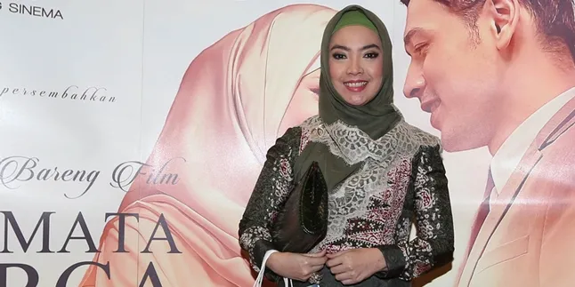 Inggrid Kansil Berikan Warung Gratis Bagi Perempuan Muslimah Inggrid Kansil Berikan Warung Gratis Bagi Perempuan Muslimah