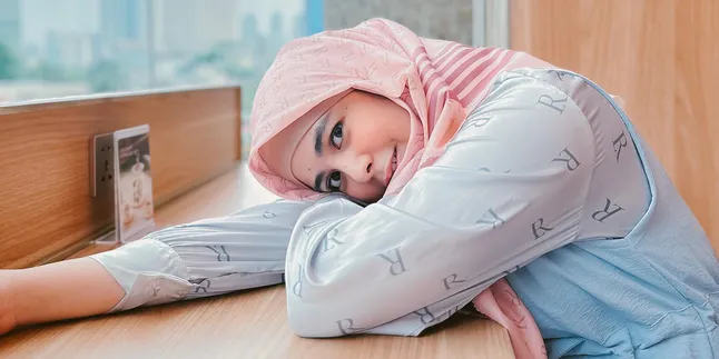 Ingin Beri Inspirasi, Risty Tagor Punya Cara Khusus untuk Ajak Wanita Muslim Percaya Diri Kenakan Hijab