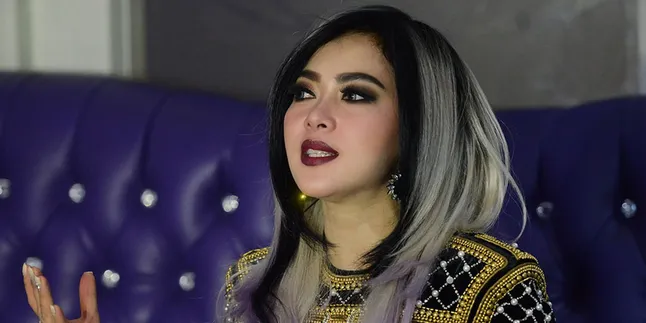 Ingin Jadi Legenda, Syahrini Siap Asuransikan Suara Emasnya
