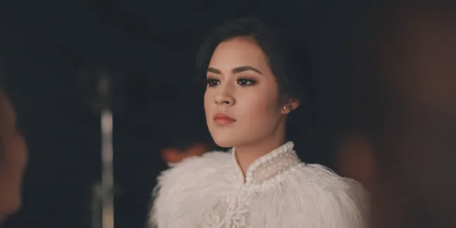 Ingin Kulit Putih Bersinar dan Inspiratif Ala Raisa? Ini Caranya Ingin Kulit Putih Bersinar dan Inspiratif Ala Raisa? Ini Caranya