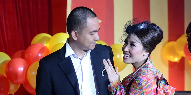 Ingin Mesra di Video Klip, Ayu Dewi Pilih Suami Jadi Model