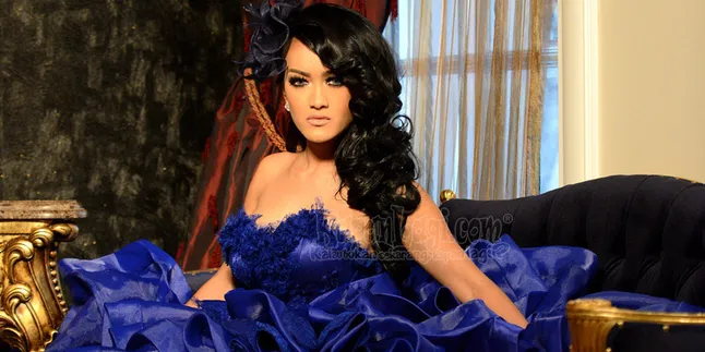 Ingin Operasi Plastik, Cek Tips Julia Perez Ini