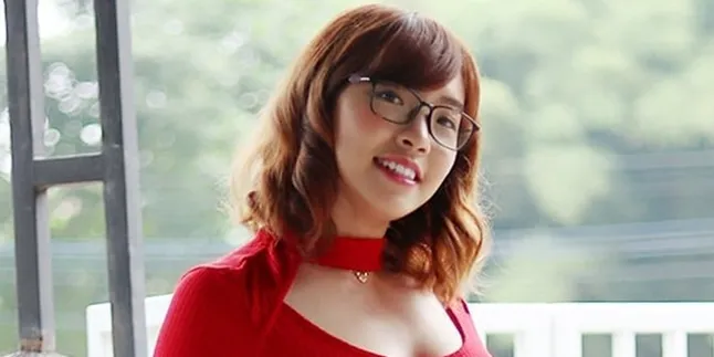 Ingin Payudara Indah dan Kencang, Yuk Lihat Tips yang Dibagikan YouTuber Kimi Hime