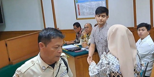 Want to Maintain His Marriage with Ria Ricis, Teuku Ryan Brings Witnesses to the Trial