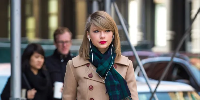 Ingin Punya Poni Keren Seperti Taylor Swift? Ini Caranya! Ingin Punya Poni Keren Seperti Taylor Swift? Ini Caranya!