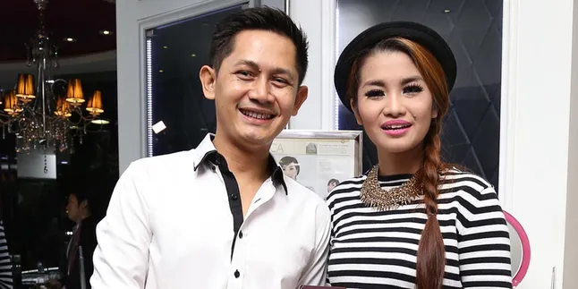 Ingin Sakral, Fitri Carlina Gelar Akad di Banyuwangi Ingin Sakral, Fitri Carlina Gelar Akad di Banyuwangi