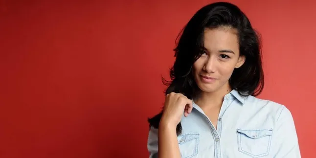 Ingin Seperti Winona Ryder, Mentari De Marelle Main Film