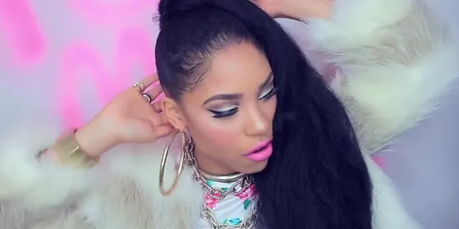 Ingin Tampil Menggoda Ala Nicki Minaj? Simak Caranya di Sini Ingin Tampil Menggoda Ala Nicki Minaj? Simak Caranya di Sini