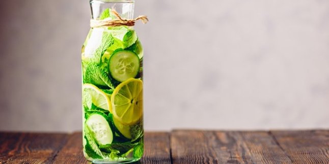 7 Manfaat Infused Water, Minuman Sehat Turunkan Berat Badan - Jaga Kesehatan Kulit