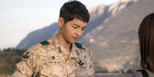 Ini Adegan 'DOTS' Yang Bikin Tangan Song Joong Ki Sampai Retak Ini Adegan 'DOTS' Yang Bikin Tangan Song Joong Ki Sampai Retak