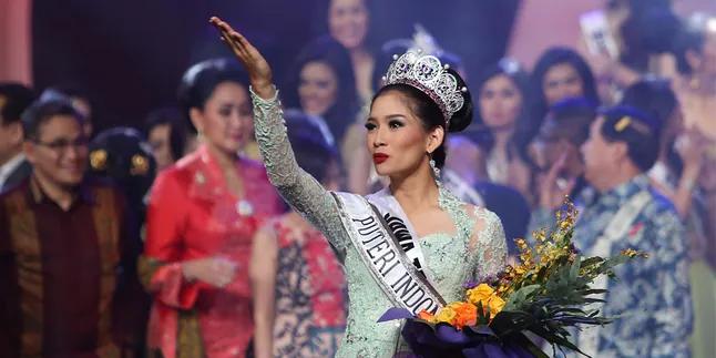 Ini Alasan Anindya Kusuma, Puteri Indonesia Pakai Kaos Palu Arit