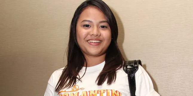 Ini Alasan Aurel Sering Selfie