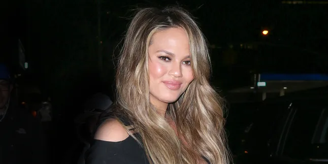 Ini Alasan Chrissy Teigen Tak Akan Sembunyikan Foto Bayinya Ini Alasan Chrissy Teigen Tak Akan Sembunyikan Foto Bayinya