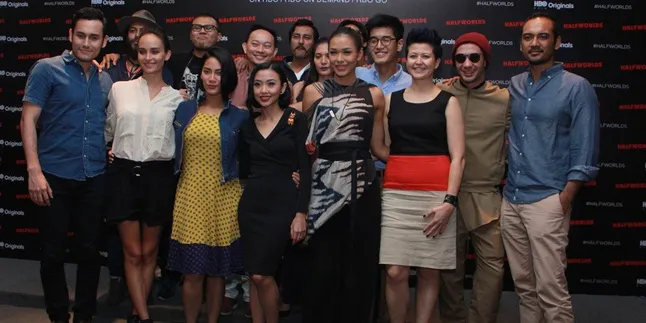 Ini Alasan 'Halfworlds' Bikin Dedemit Indonesia Tampil Stylish
