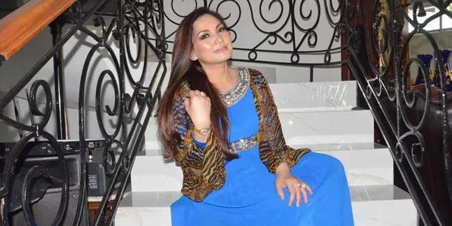 Ini Alasan Nia Daniati Pindah & Jadi Tetangga Farhat Abbas