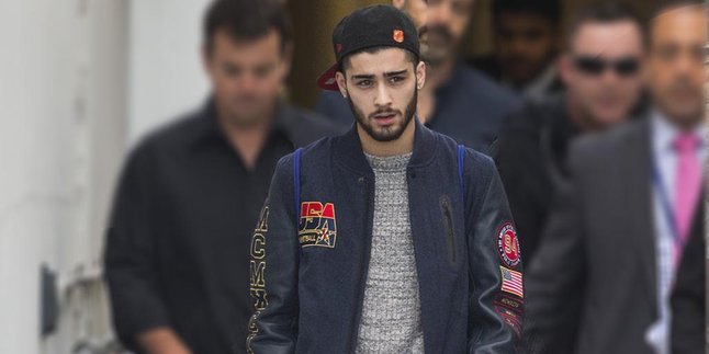 Ini Bukti Kalau Zayn Malik Mulai 'Mendua' Dari One Direction!