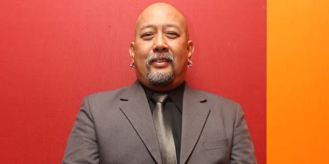 Ini Cara Indro Warkop Didik Anaknya Agar Tidak Jadi Perokok Ini Cara Indro Warkop Didik Anaknya Agar Tidak Jadi Perokok