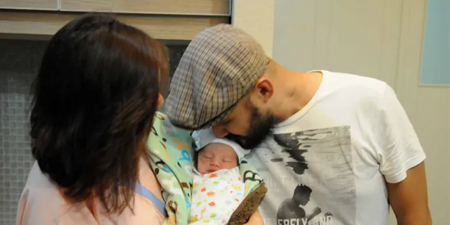 Ini Cerita Audrey Istri Aqi Alexa Jalani Proses Melahirkan 36 Jam