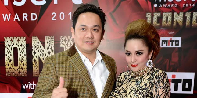 Ini Curhatan Farhat Abbas Soal Kisruh Hubungannya Dengan Regina Ini Curhatan Farhat Abbas Soal Kisruh Hubungannya Dengan Regina