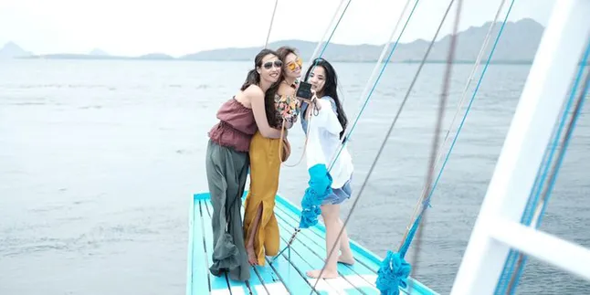 Ini Dia Alasan Kamu Wajib Nonton The Sisters Webseries, Penasaran?