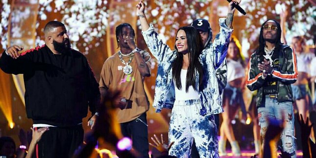 Demi Lovato Bikin Akun IG Khusus Konser, Yuk Intip Foto-Foto Cantiknya