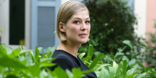 Ini Dia Sekuel 'GONE GIRL' Versi Rosamund Pike Ini Dia Sekuel 'GONE GIRL' Versi Rosamund Pike