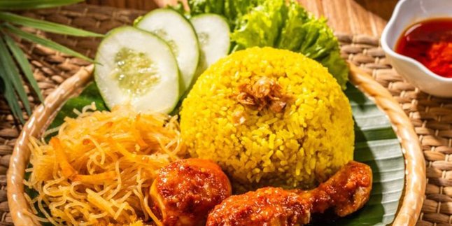 Ini Dia Solusinya Supaya Nasi Kuning Tidak Cepat Basi