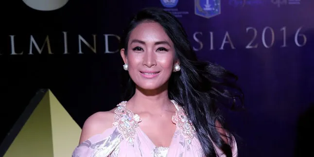 Ini Dia Yang Bikin Happy Salma Betah Tinggal di Bali