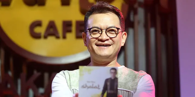 Ini Doa Yang Dipanjatkan Hedi Yunus Saat Umrah, Soal Jodoh?